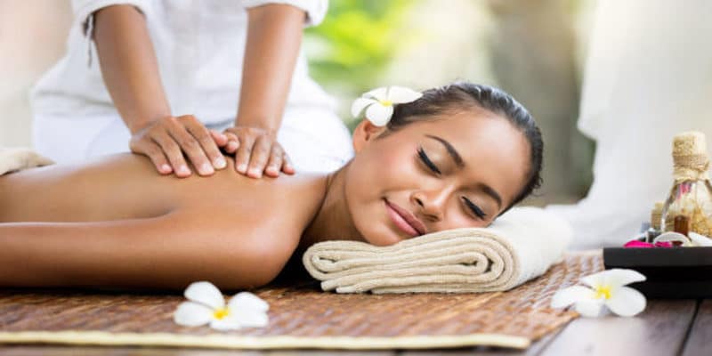 Why The Aromatherapy Massage Is A Treat For The Senses
